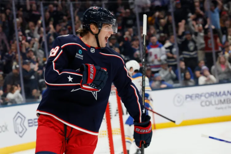 Knies scores twice in Columbus debut as Blue Jackets beat Sabres